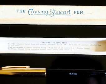 Mid century Conway Stewart 100 fountain pen in original box