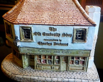 La antigua tienda de curiosidades - Lilliput Lane