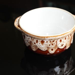 Retro BAY Keramik Bowl – West German Pottery, Textured Foam Glaze
