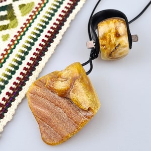 Yellow Amber Set, Amber Ring And Pendant, Gift for Her, Him, Luxury Jewerly, Handcrafted, Baltic Amber, Elegant shiny Set, Raw Amber Pendant
