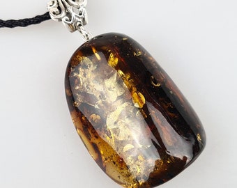 Handgefertigter Bernstein Anhänger: Brauner Cognac Edelsteinschmuck