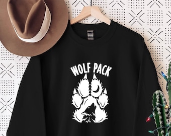 Wolf Pack Sweatshirt, Wolf Pack Family Matching Sweatshirt, Wolf Lover Sweatshirt, Wolf Graphic Family Matching Outfits, Women Men Wolf Pack