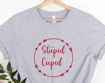 Maglietta Stupid Cupid: Divertente maglietta anti-San Valentino