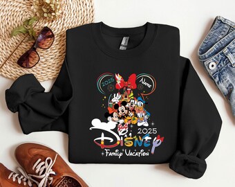2026 aangepaste naam Disney Family Vacation Minnie Friends Sweatshirt, bijpassende Disney-familiecadeau, gepersonaliseerde Disney-reis, Disneyworld-matching