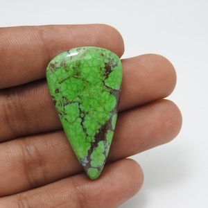 Green Magnesite Pear Cabochon: 46.00 Cts Dyed Gemstone, 21x39x6 mm