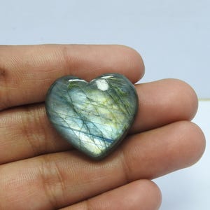 Silver Flash Labradorite Heart Cabochon: Natural Gemstone, 42 Carat