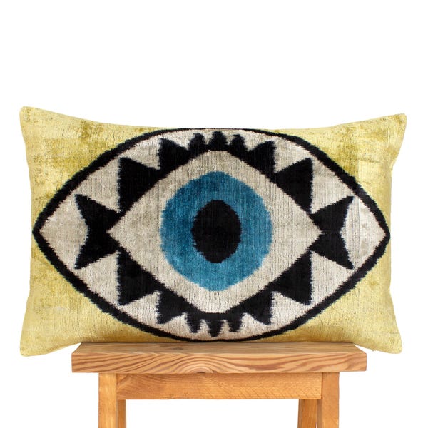 Handgewebtes Ikat Samtkissen: Evil Eye Kissenbezug