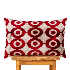 Ikat-kussensloop rood fluweel: handgeweven Turks decor