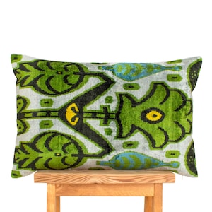 Handwoven Velvet Ikat Pillow Cover: Green Southwestern Pattern