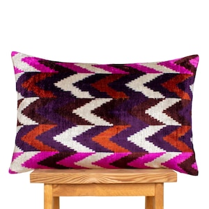 Handmade Silk Velvet Ikat Pillow Cover: Geometric Chevron Design