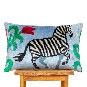 Almohada ikat verde azulado, almohada de terciopelo verde azulado, almohada ikat con forma de animal, almohada decorativa con forma de animal, funda de almohada para sofá, con estampado de animales