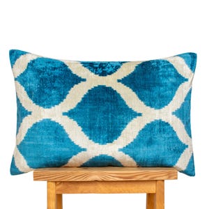 Fundas de almohada Ikat verde azulado / Almohada decorativa verde azulado / Almohada blanca azul cielo / Decoración del hogar / Funda de cojín azul / Almohada azul hecha a mano /