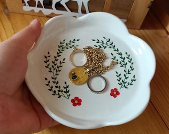 Plato floral de cerámica hecho a mano para anillos: portajoyas