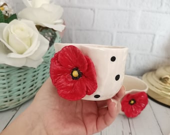 Taza de corazón con flores hecha a mano, taza de cerámica con flores, taza de café de cerámica, taza de lunares, taza floral roja, taza de lunares negros, taza de amapola