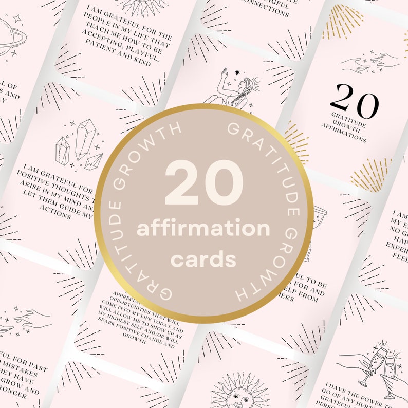K&ouml;nnte beinhalten: Zwanzig Affirmationskarten mit einem goldenen Kreis um die Zahl 20. Die Karten haben einen rosa Hintergrund mit schwarzen und wei&szlig;en Illustrationen und Text. Der Text auf den Karten enth&auml;lt Affirmationen wie "Ich bin dankbar f&uuml;r die Menschen in meinem Leben, die mich lehren, akzeptierend, spielerisch, geduldig und freundlich zu sein." und "Ich bin dankbar f&uuml;r positive Gedanken, die in meinem Kopf auftauchen und mich in meinen Handlungen leiten."