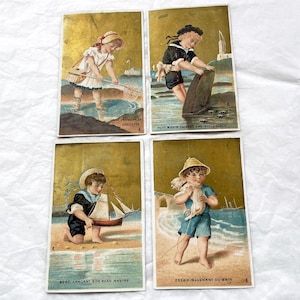 Anni 1890 - Bambini in spiaggia - Vecchia carta francese cromata - Carta francese da collezione