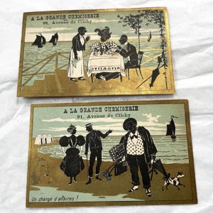 Conjunto de 2 cromolitografias francesas antigas - "Férias à beira-mar" - Impressão colorida das décadas de 1880 a 1900 - Objetos vintage - "À la grande chemiserie"