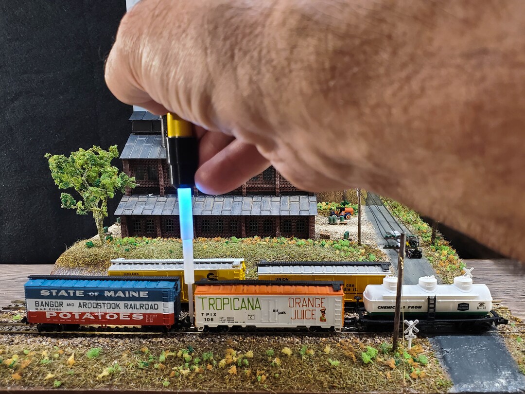 N Scale Model Train Uncoupler With Builtin Led. Works as a Work Light