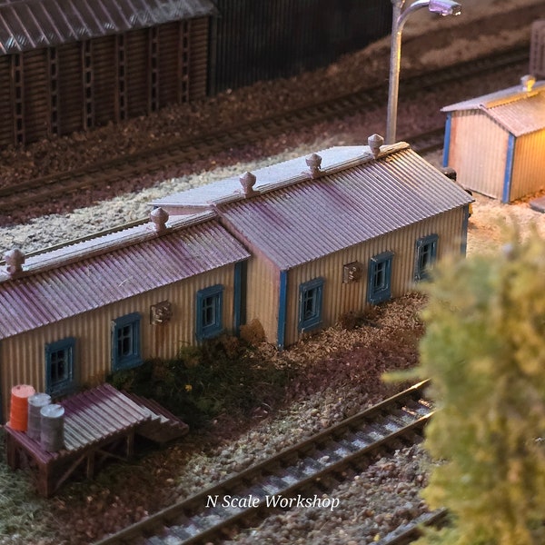 N scale Unpainted Metal building wide kit for Dioramas & Terrain. Paint and go! Perfect for Model railroad enthusiasts and hobbyists.