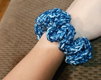 Homemade Crochet Ruffle Scrunchie