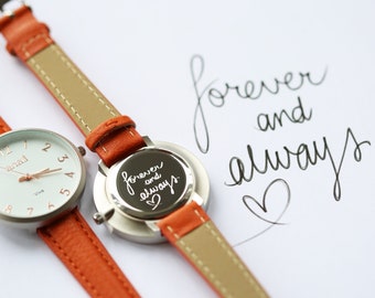 Reloj personalizado para damas Escritura a mano Grabado rojo rubor con caja de presentación