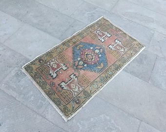 Alfombra turca roja hecha a mano: felpudo pequeño de lana para recibidor (1,8 x 3,1 pies). Alfombras para dormitorio. Mini decoración.