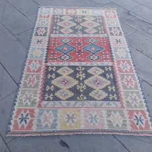 Vintage Turkish Kilim Rug: Handmade Wool Home Decor (5.9x3.6 ft)