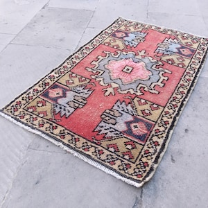 Bedroom Kilim rug, 2.7x1.6 ft turkish small rug, mat Door, Area Rug Mat, Bedroom Rug, entryway rug, door Mat, Small turkish Handmade rug