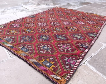 Oversized Turkish Kilim Rug: 8.3x5.8 ft, Wool Embroidery