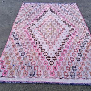 Handmade Turkish Kilim Rug: Embroidered Wool Anatolian Rug (4.7x3.1 ft)