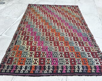 Oversized Turkish Kilim Rug: 6.8x4.6 ft, Wool Embroidery