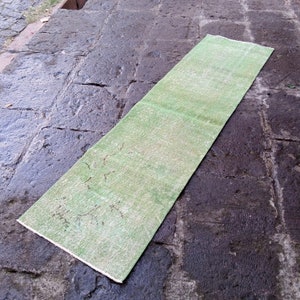 Green Narrow Runner, 6.7x1.7 Runner rug, Area Narrow Runner green, Turkish vintage Narrow Runner, corridor Runner Rug, handmade Narrow