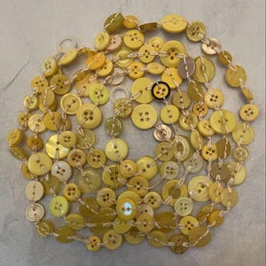 Shades of Yellow Button Garland, Vintage Farmhouse Button Garland, Vintage Country Button Garland, Yellow Button Garland
