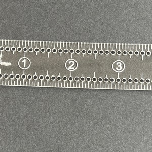 4-Zoll-Nählineal zum Basteln, Quilten, Patchwork, Musterherstellung geeignet.