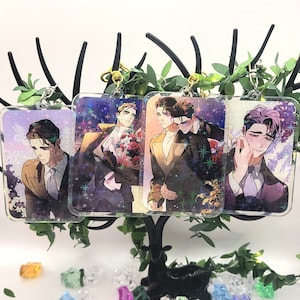 DTR BL | Ash & Karlyle | Holographische Acryl Schlüsselanhänger | Doppelseitig | 3 Zoll | Anime | Manhwa | Yaoi | Jungen Liebe | Anhänger | Manga