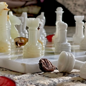 Green  Marble Chess Pieces| Unique Handcrafted Chess Set |  Chess Board with chess pieces | Christmas Gift Ideas | Unique Gifts for Him
