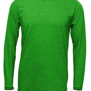 Peut inclure: Un t-shirt &agrave; manches longues de couleur vert chin&eacute;.