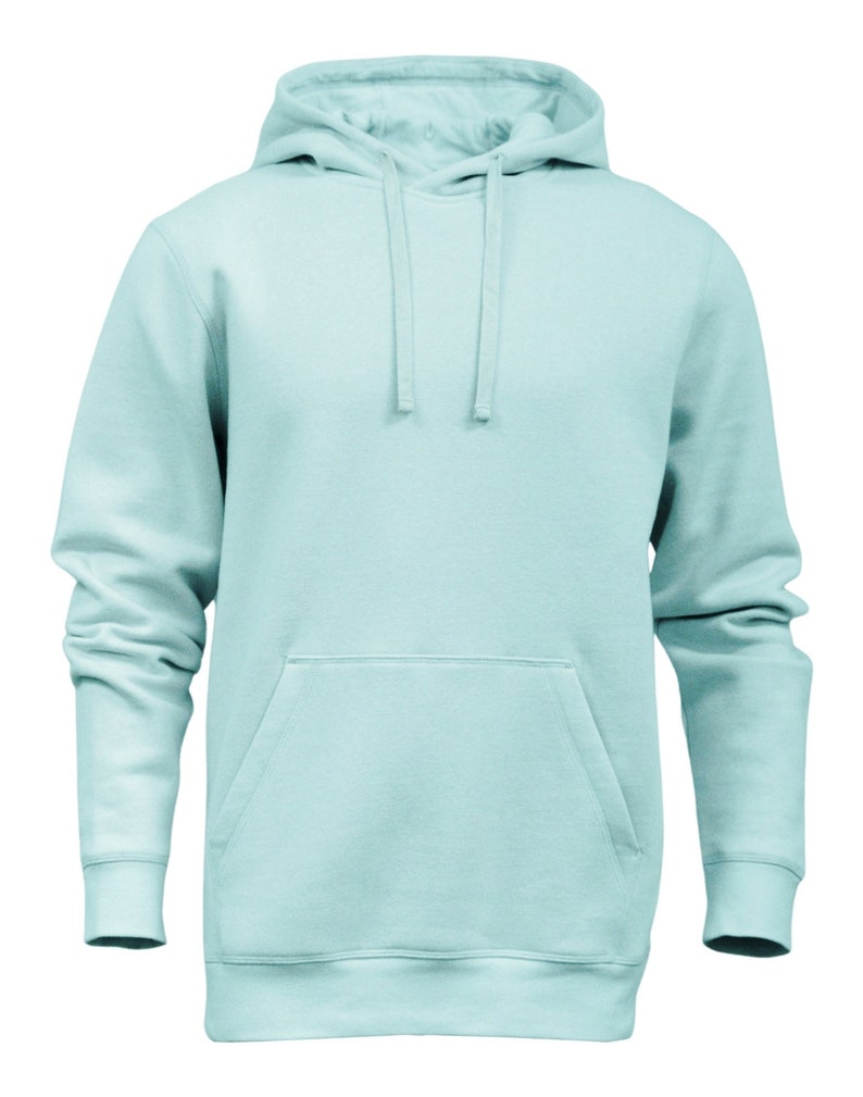 K&ouml;nnte beinhalten: Ein hellblauer Kapuzenpullover mit einer K&auml;ngurutasche auf der Vorderseite.