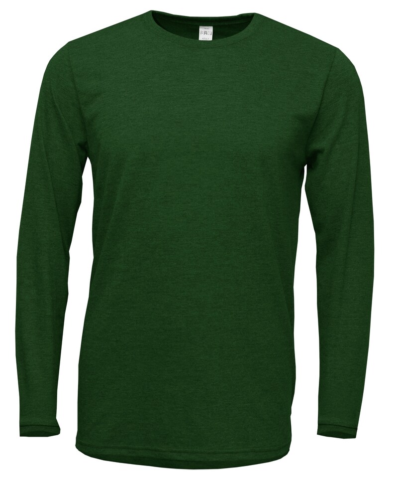 Peut inclure: Un t-shirt &agrave; manches longues vert fonc&eacute; avec un col rond.