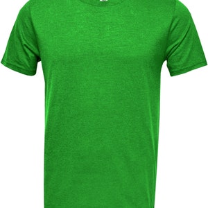 Pode incluir: Uma camiseta verde brilhante feita de um tecido macio e confort&aacute;vel. A camiseta tem gola redonda e mangas curtas.