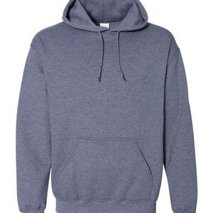 Puede incluir: Una sudadera con capucha gris jaspeado con un bolsillo de canguro en la parte delantera y una capucha con cord&oacute;n. La sudadera est&aacute; hecha de un material suave y c&oacute;modo. Los pu&ntilde;os y la cintura son acanalados.