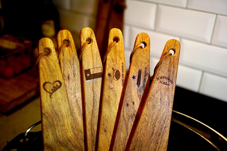 Best Wood Spatula, Favorite Spatula, Best Reviews, Top Rated Spatula, Cast Iron Skillet, Nonstick Skillet, Dutch Oven, BBQ Grill Accessory, Pellet Smoker, Dad Gift, Son Gift, Brother Gift, Sister Gift, Mom Gift, Mother Gift, Husband Gift