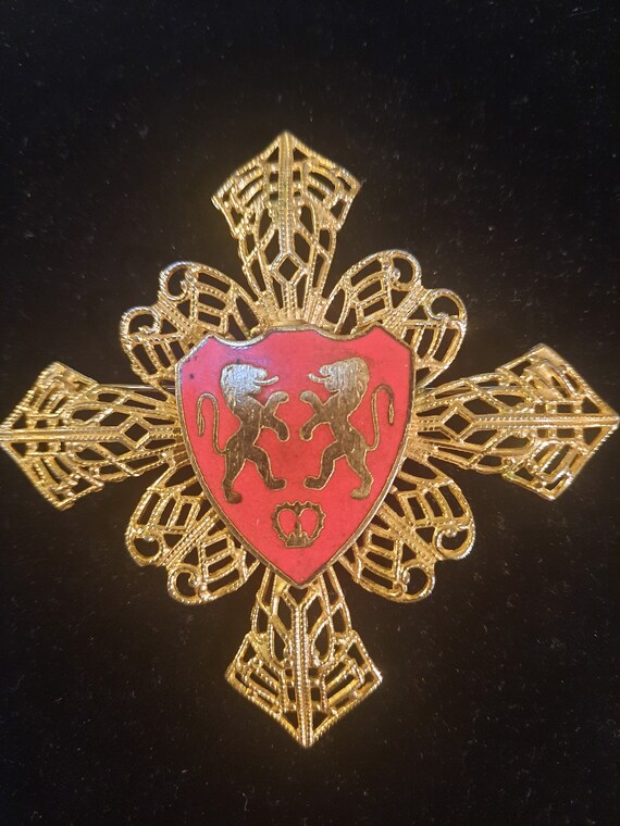 Vintage Heraldic Royal Cross Gold Tone Enamel Fas… - image 2