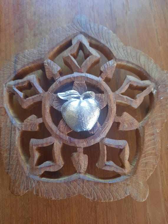 Vintage Metal Apple Silver Colored Brooch Pin