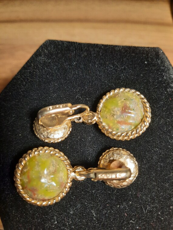 Vintage Signed KRAMER Marbled Simulated Agate Cab… - image 3