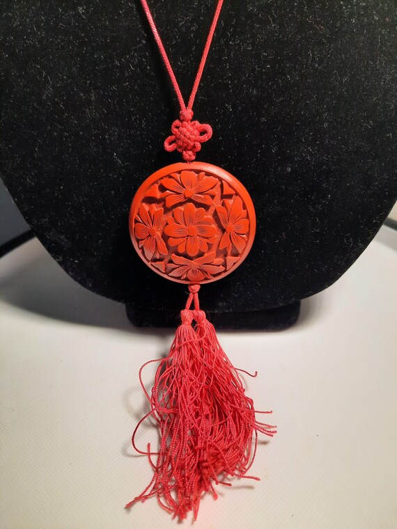 Vintage Hand Carved Chinese Cinnabar Pendant Neck… - image 3