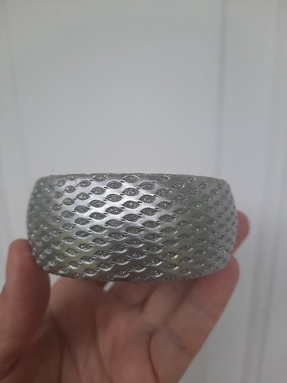 Chunky silver patterned bangle bracelet - image 2