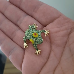 Vintage GERRY'S Signed Green Bumpy Texture Fat Frog Shiny Gold Tone Brooch Pin Fashion Best Gift image 4