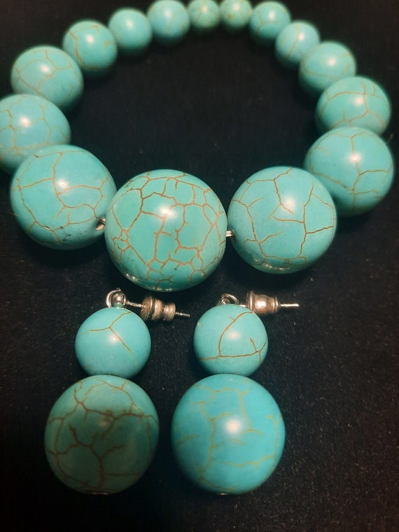 Southwestern Natural Turquoise Bracelet and Earri… - image 1