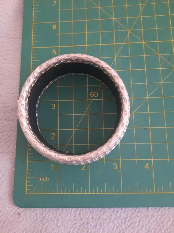 Chunky silver patterned bangle bracelet - image 6